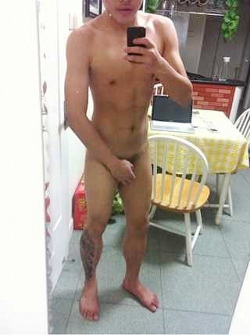 zhenfuhua:  zlam333:  423小鲜肉的JJ和菊花  不错，喜欢