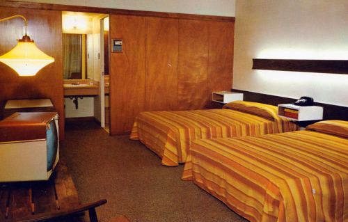 deadmotelsusa:Motel rooms of the 1970′s
