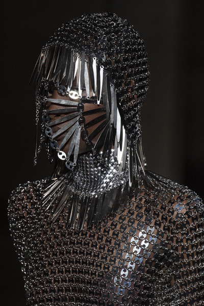 fashion-runways:PACO RABANNE at Paris Fashion Week Fall 2020if you want to support this blog conside