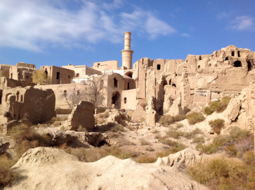iranianrelated:1,000 year old mud-brick village in Kharanaq, 70 km north of Yazd in Iran
