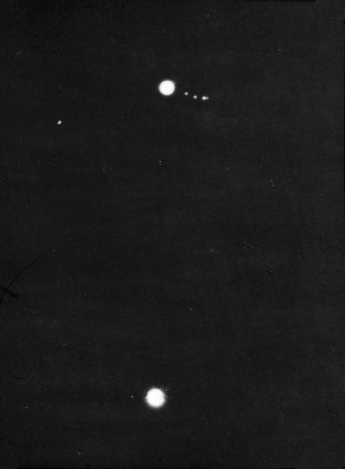 retrofutureground:Edward Emerson Barnard, Jupiter and Venus in conjunction. Photographed with the Br