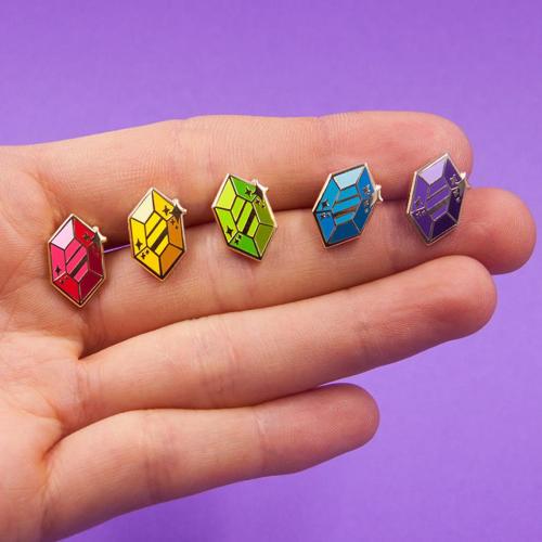 retrogamingblog2:  Zelda Rupee Pins made
