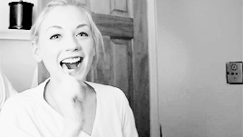 lydiastilinski:emily kinney and andrew j west in a rom-com (insp)