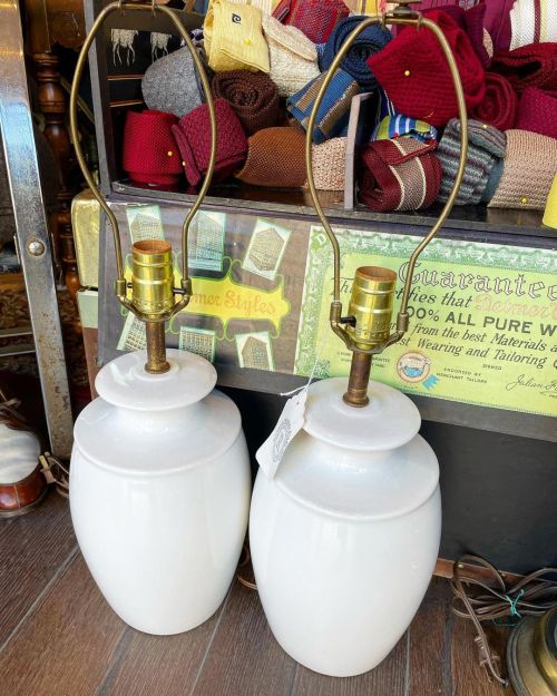 Resetting your home for Spring? Add the classic white ceramic urn lamps! Pair $75. Working condition