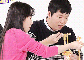 aceoa:   mina + eating 