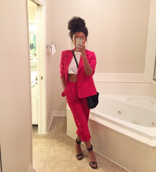 peachjames: i haven’t posted an outfit pic in forever! suit: thrifted shoes: f21 bag: f21