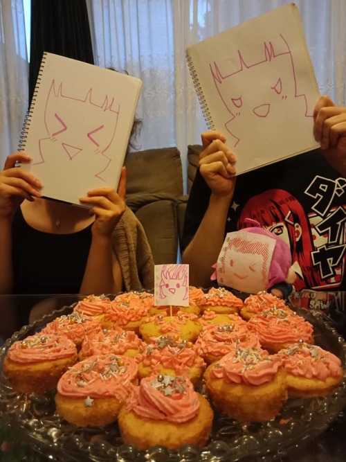  Happy Birthday to Rina Tennoji, our favourite Niji girl!!! Me and @stardrawsart made some cupcakes 