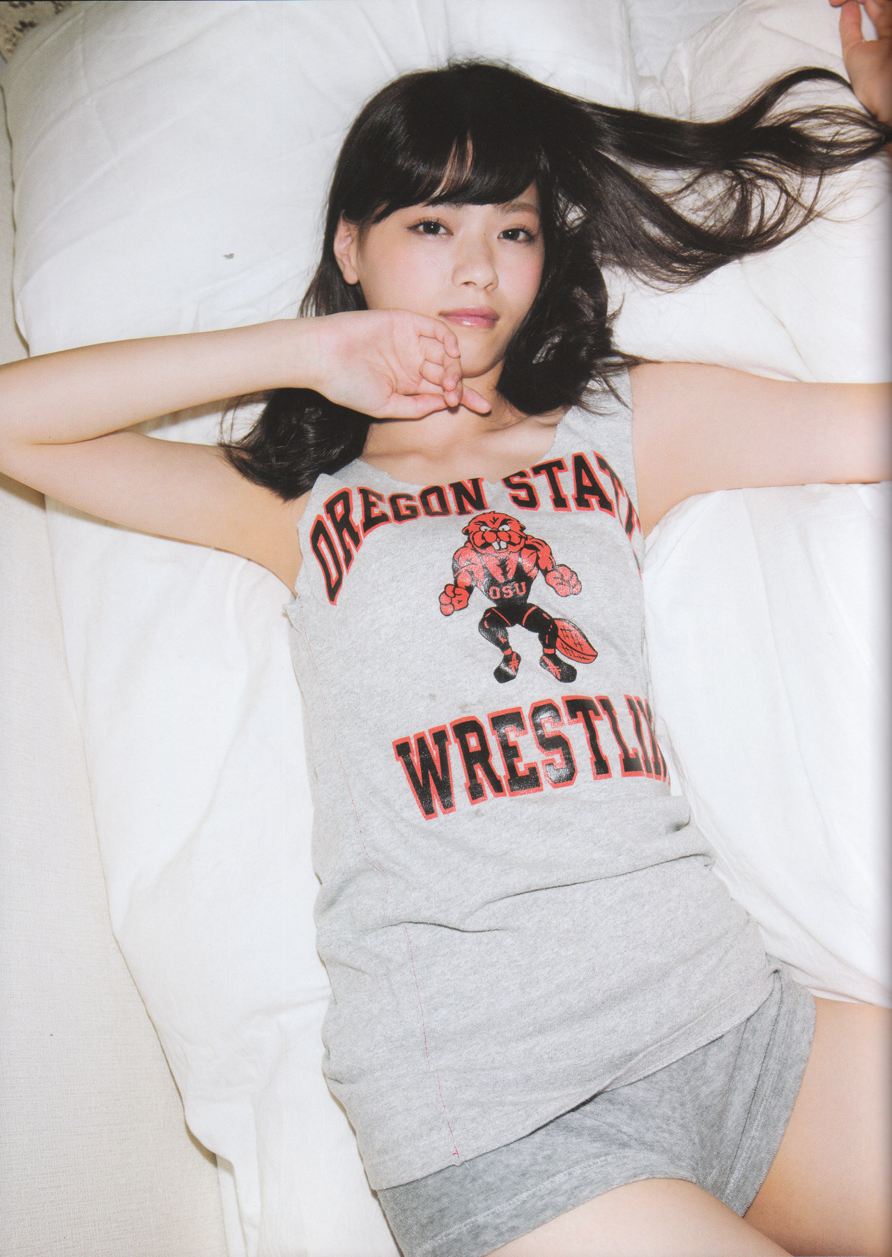 kawaiileg:  西野七瀬｜美脚・脚フェチTumblr