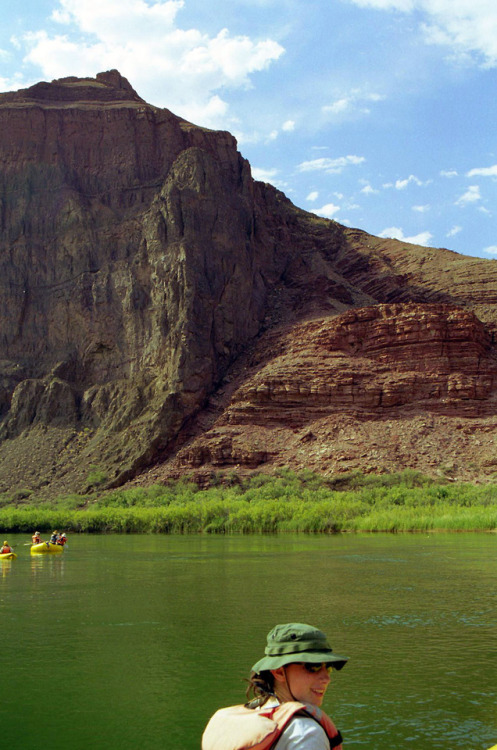 geologicaltravels:1999: Rafting around a bend in the Colorado and then this!