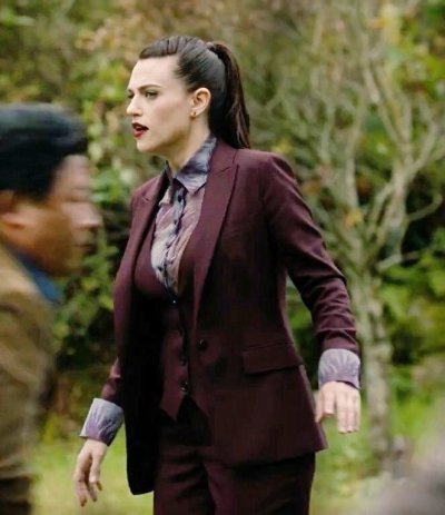 XXX grim-reaper-10:Katie Mcgrath in suit is my photo