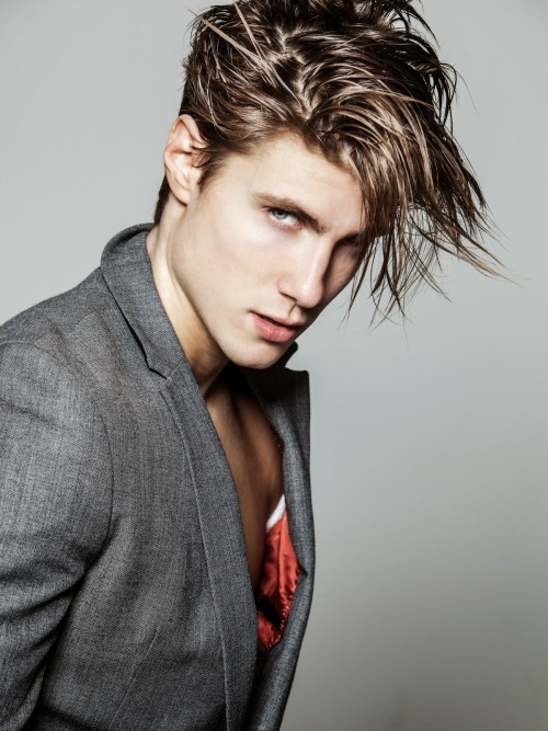 mansexfashion:  Photographer: Shaun Michelsen Model: Dorian Reeves Man+Sex=Fashion Follow Me on Instagram 