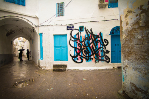 themhworld:El Seed“eL Seed is a ‘calligraffiti’ artist, a blend of the historic art of Arabic callig
