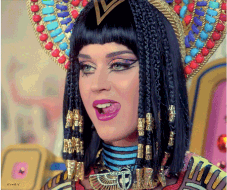 kengif:  Katy Perry, Source: www.youtube.com/watch?v=0KSOMA3QBU0