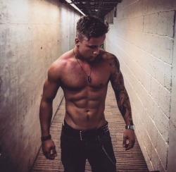 malecelebritys:  Sam Callahan