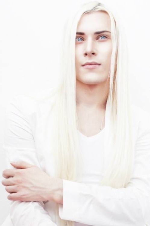 kizunatsudoishi: Holy shit. This Russian guy is like Sephiroth irl ;A; I heard that the model is re