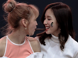 chaenqs:  mimo doing the pepero game then comes minatozaki “nowkiss!“ sana