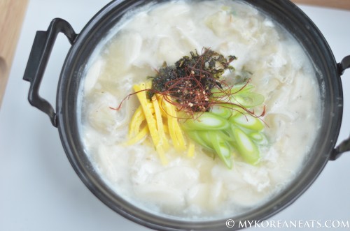 Tteok Mandu Guk (Dumplings and Rice Cake Soup) for a quick meal the other day! ^^www.facebook.com/my