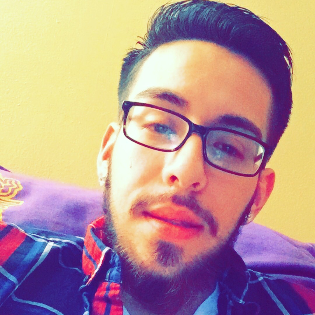 rnbprince25:  gayboypapichulo:  Sexy Latino 8.5 uncut dick  Zamn zaddy!!!