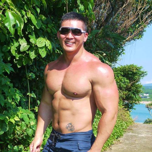 Big... Bigger... Biggest..!!