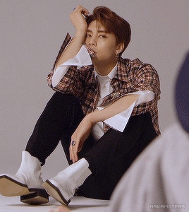 nakamotens:johnny :: chain album photoshoot