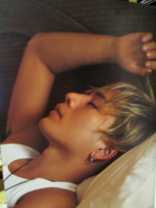 starminesister: Also arriving today: Tosaka Hiroomi’s 2015 photobook, Nobody Knows Okay&he