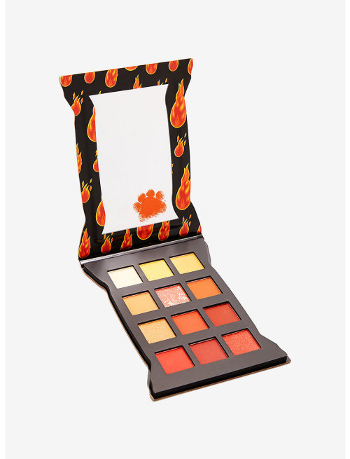 Flamin&rsquo; Hot Cheetos cosmetics found at Hot Topic.EyeshadowLipscrub