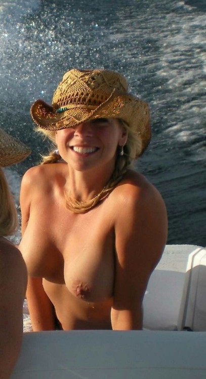 Sex Curvaceous Milfs pictures