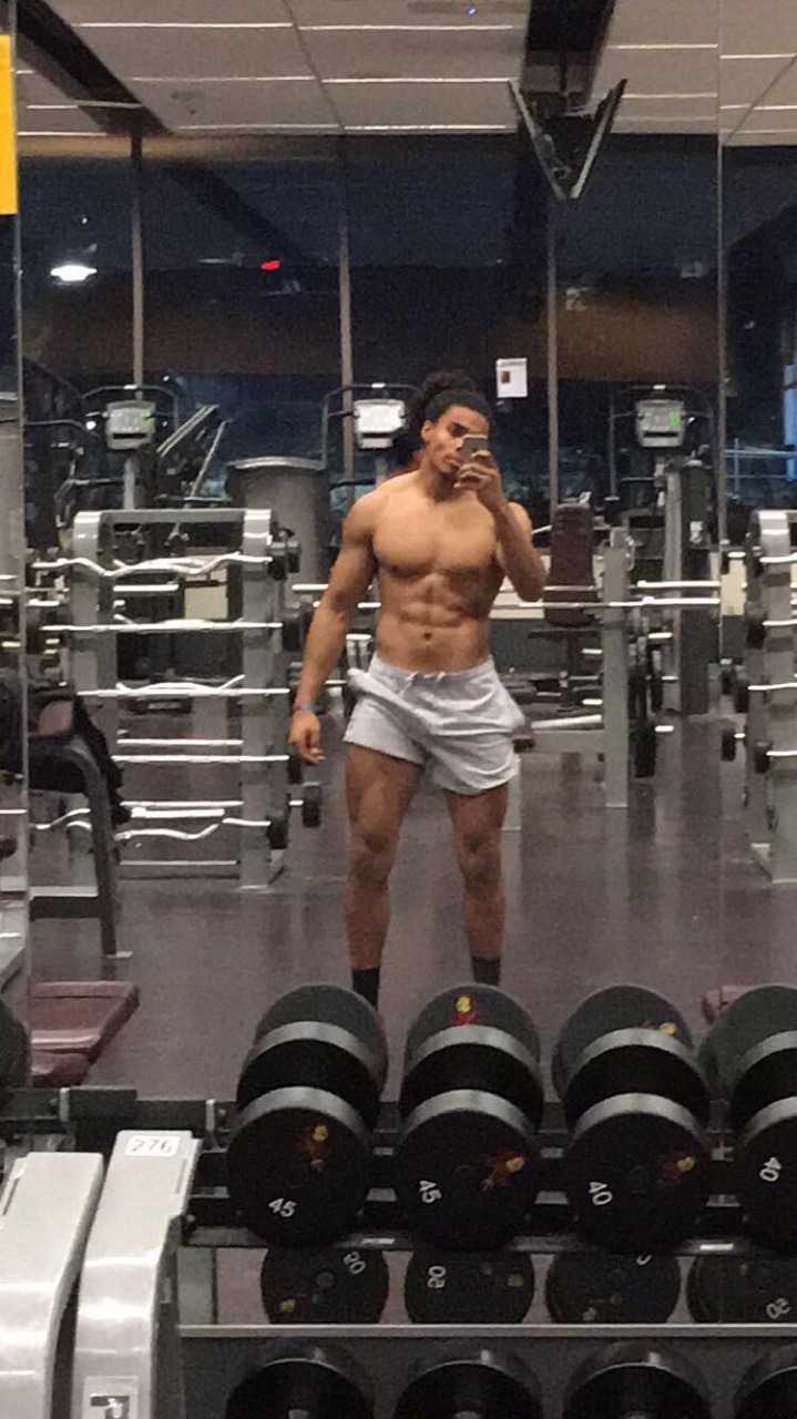 swolizard:  Havent posted an update of working out in a while but just know ya boi