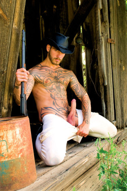 sexygaycowboys:  Meet and fuck hot guys near you: http://bit.ly/1MPPbFg