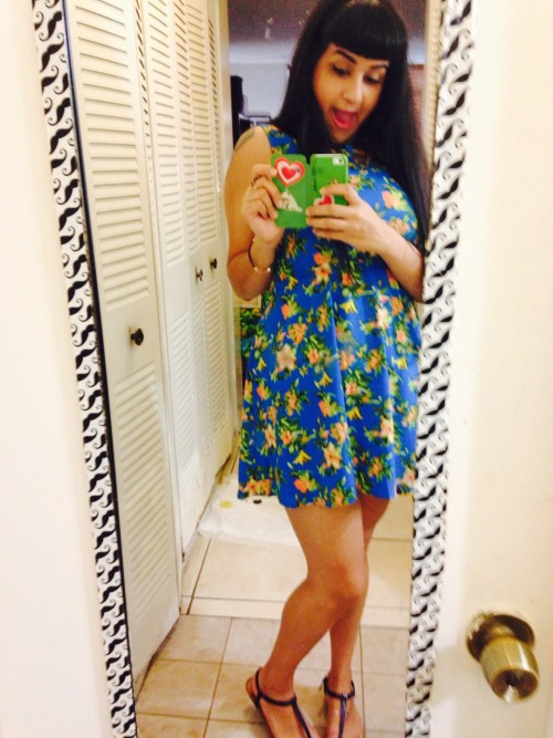 killerkurves:  bigeyedbabygirl666:  New dress ^.^ 