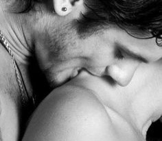 alice215685:  Mmm and hard nipples the moment i feel you ..  @nashashah  😜