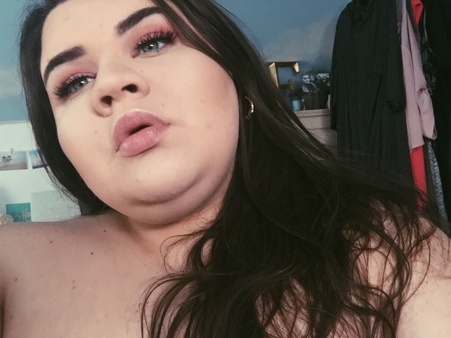 fattyelizabeth: i don’t know her