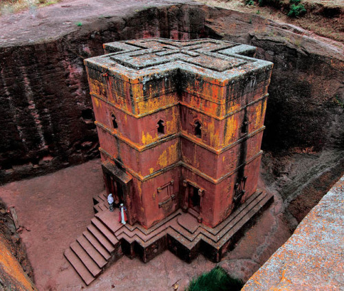 The Rock Hewn Churches of Ethiopia,One of the forgotten centers of Christianity, Ethiopia has an anc