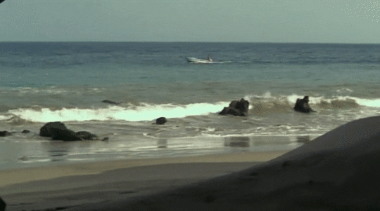 CONTRACORRIENTE (2009) Dir. Javier Fuentes-León Miguel Is A Young Fisherman Of Cabo Blanco, A Small