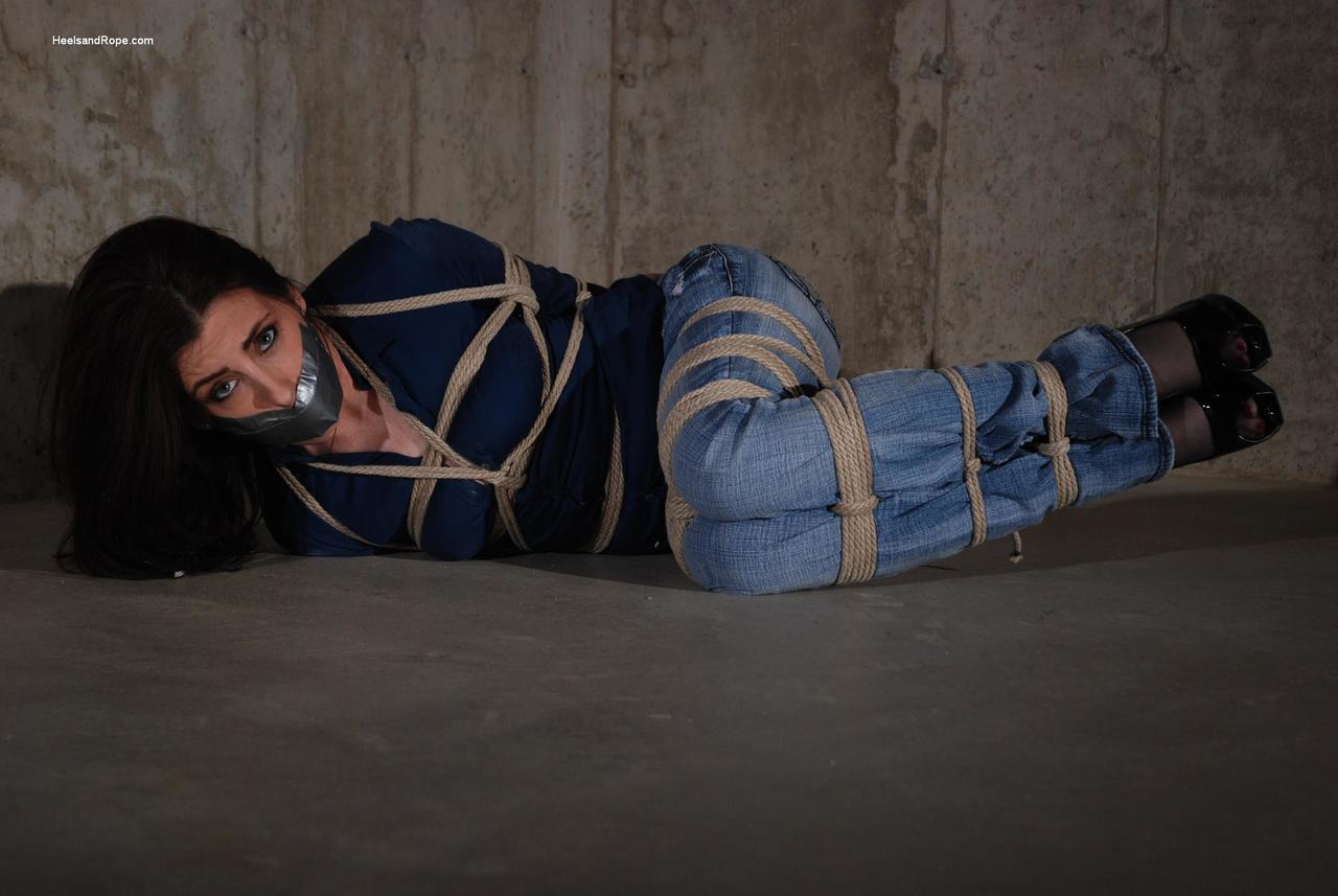 bondagehedgehog:  Carmen