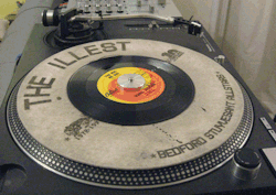 djmikecrash:  Much love for my 45s (and my