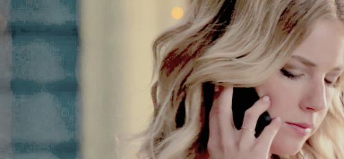 Emily Thorne in every episode: Confidence (2x03)↳ “In a race between danger and indecision, the diff