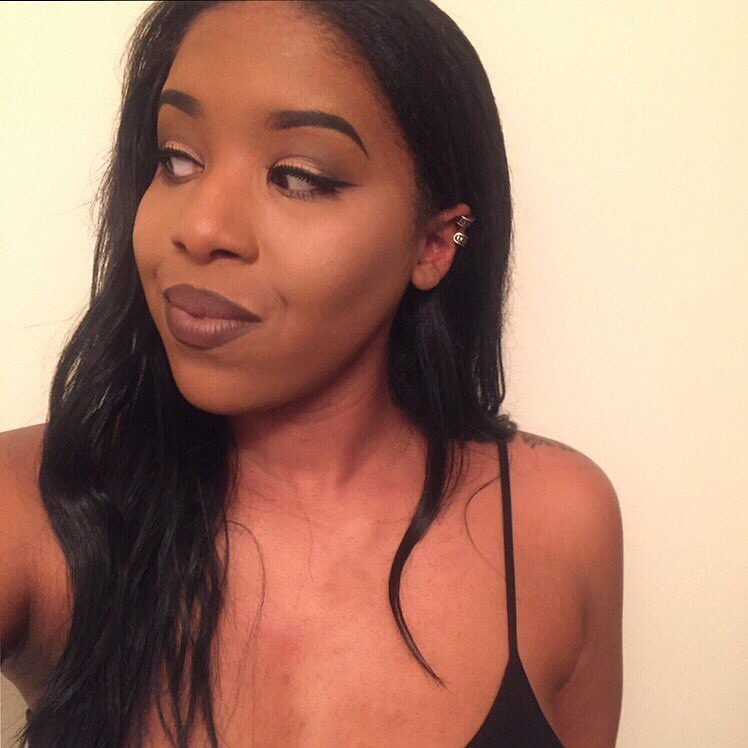 allthingsblackwomen:  When bae walks in wearing gray sweat pants👀
