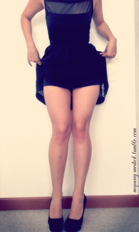 mspussy-mrdick:mspussy-mrdick:Time to undress and stay relaxed at home ;) - Ms. Pussy
