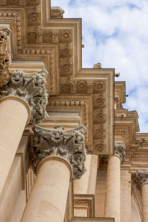 s-h-e-e-r:l'Impero di Dio by fabforgottennobility San Giorgio, Ragusa Ibla, Sicilia, Italia