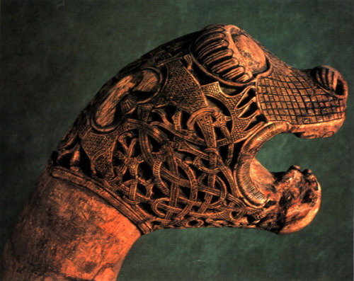 slothisticated:The Oseberg Viking Ship BurialIn 1904 a remarkable archaeological site was uncovered 