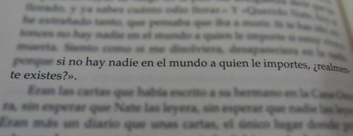 ofeliagamarra:  ¿Acaso no existo?