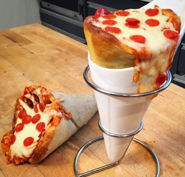 ode-to-pizza:  Get in my belly.