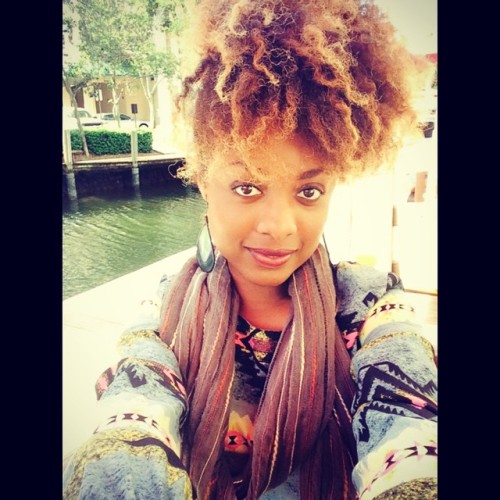 FroDay @nickysaysyolo #2FroChicks #kinkycurls #curlyhair #afro #volume #curlfriends #beauty #Brown