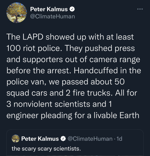 chismosite:April 6, 2022LAPD show up in riot gear to a climate protest against JPMorgan