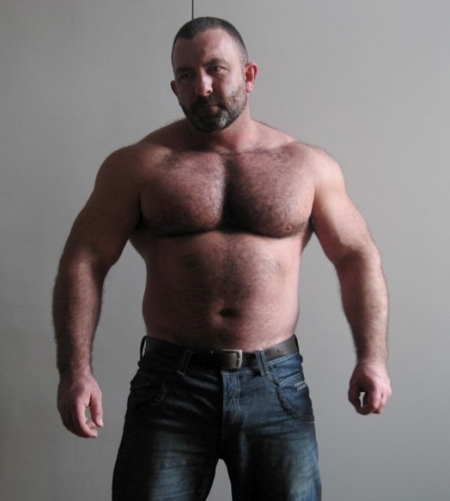barebearx:  gymbear:  Scott Cairns  ~~~~PLEASE FOLLOW ME ** ~ ♂♂ OVER 22,000 FOLLOWERS~~~~~~ http://barebearx.tumblr.com/ **for HAIRY men & SEXY men** http://manpiss.tumblr.com/ **for MANPISS FUN **                   ~~~~~~~~~~~~~~~~~~~~~~~~~~~~~~~~~~