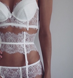 rachelheather-b:  Image via We Heart It #lingerie