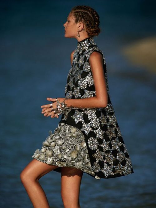 itshautephoto:Catherine McNeil by Gilles Bensimon for Vogue Australia, October 2014