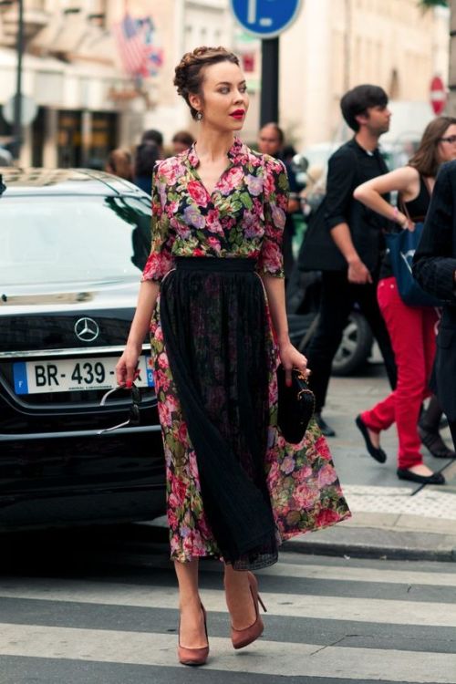 ulyanastreetgame:Ulyana Sergeenko attending the Valentino Fall 2012 show during Paris Fashion Week, 