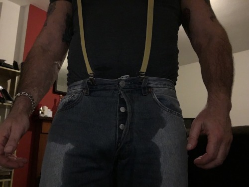 tattsandkink1:  The smell of Piss from the previous pissings got me horny! So I sat there and flooded them again! 